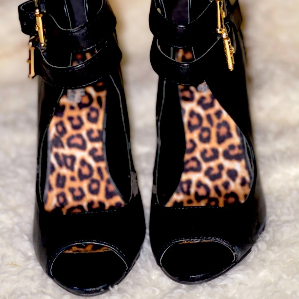Black Heel
